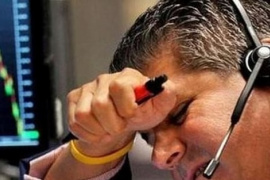 Khối ngoại bán ròng hàng trăm tỷ đồng phiên VN-Index giảm điểm kỷ lục, cổ phiếu nào bị "xả" mạnh nhất?