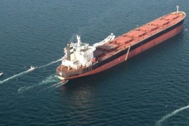 Đang di chuyển thì đàm phán Mỹ- Iran đổ bể, hai siêu tàu chở dầu lập tức quay đầu ngay trước cửa eo biển Hormuz