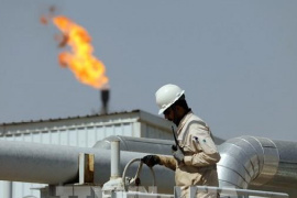 Giá dầu tăng vọt, chứng khoán châu Á “đỏ lửa” sau tín hiệu từ Tổng thống Mỹ