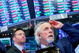 Phiên 2/4: Khối ngoại bất ngờ chi gần 4.000 tỷ đồng "gom" một cổ phiếu của tỷ phú Phạm Nhật Vượng