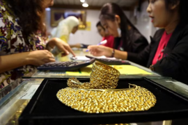 Giá vàng giảm trước kỳ vọng về cuộc đàm phán hòa bình Mỹ-Iran