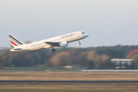 EU tính nhập thêm nhiên liệu hàng không từ Mỹ, xem xét lập mức dự trữ tối thiểu