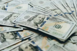 Đồng USD giảm nhẹ nhưng vẫn duy trì đà tăng tuần qua