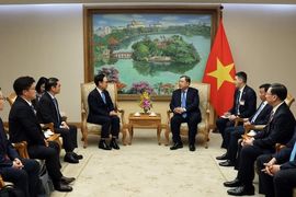 Gặp Phó Thủ tướng, Tập đoàn hàng đầu Hàn Quốc bày tỏ mong muốn tham gia siêu dự án đường sắt tốc độ cao 350km/h đi qua 15 tỉnh thành, vốn đầu tư 67 tỷ USD