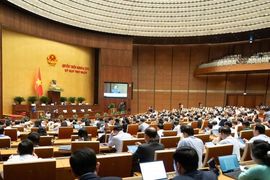 Thống nhất trình Quốc hội giảm mạnh thuế xăng dầu để ứng phó biến động giá năng lượng, áp dụng từ 16/4 đến 30/6