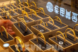 Giá vàng thế giới phục hồi nhưng vẫn ghi nhận tháng giảm thứ hai liên tiếp