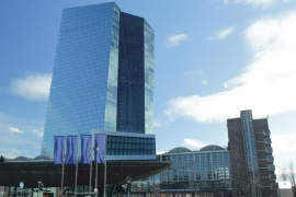 ECB giữ nguyên lãi suất trước rủi ro từ xung đột Trung Đông