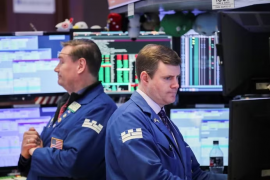 S&P 500 và Nasdaq ghi nhận tháng tăng trưởng mạnh nhất kể từ năm 2020