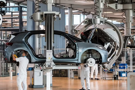 Các hãng xe châu Âu chịu thiệt hại hơn 8 tỷ euro vì thuế quan của Mỹ