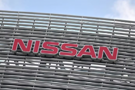 Nissan giảm đầu tư tại Anh do doanh số xe điện châu Âu giảm mạnh