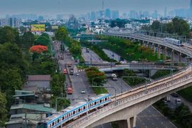 Bộ Chính trị yêu cầu TP.HCM tăng tốc, đưa 200 km metro vào vận hành trước năm 2030