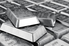Quỹ bạc do BlackRock quản lý “xả” 100 tấn bạc chỉ trong một tuần