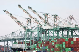 Tòa phúc thẩm liên bang Mỹ cho phép tiếp tục thu thuế quan toàn cầu 10%