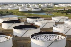 Giá dầu giảm xuống mức thấp nhất trong 3 tháng