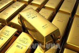 Giá vàng giảm hơn 2% do đồng USD mạnh lên và kỳ vọng Fed tăng lãi suất