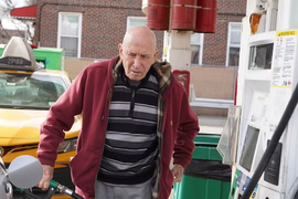 Giá dầu giảm khi hoạt động qua eo biển Hormuz dần phục hồi