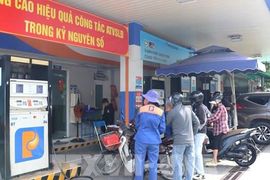 Giá xăng dầu tiếp tục giảm từ chiều 25/6