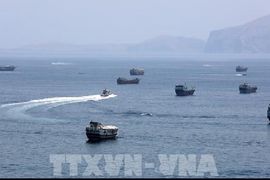 Eo biển Hormuz nhộn nhịp trở lại
