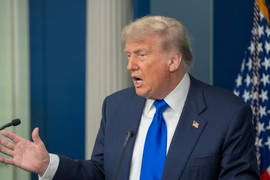 Tổng thống Mỹ Donald Trump dọa áp thuế 100% các nước đánh thuế dịch vụ số