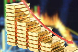 Giá vàng "bốc hơi" gần 7 triệu đồng/lượng chỉ trong một buổi chiều