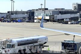 Giá nhiên liệu bay tăng 78%, ngành hàng không Mỹ lao đao