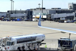 Giá nhiên liệu bay tăng 78%, ngành hàng không Mỹ lao đao