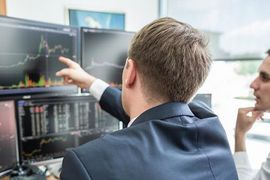 Khối ngoại "tung" hơn 250 tỷ gom một cổ phiếu Bluechip phiên 17/7