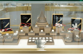 Thêm một chuỗi cửa hàng bán kim cương, vàng lớn thông báo dừng kinh doanh 2 tháng để tái cấu trúc toàn diện