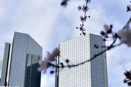Khám xét trụ sở chính của ngân hàng Deutsche Bank