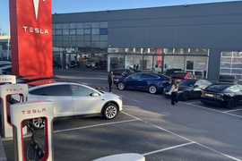 Giá trị cổ phiếu nhóm "Magnificent 7" bốc hơi gần 800 tỷ USD