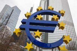 ECB: Cần tiếp tục tăng lãi suất để kiềm chế lạm phát