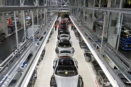 Nhà sản xuất ôtô Porsche cắt giảm thêm 5.000 việc làm