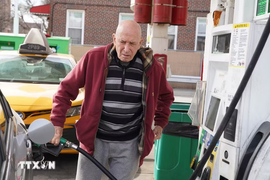 Giá dầu thế giới giảm sâu do Mỹ tạm dừng không kích Iran