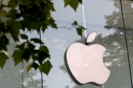 Apple là công ty thứ 2 trong lịch sử chạm mốc vốn hóa thị trường 5.000 tỷ USD