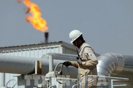 Thị trường dầu thô lặng sóng trước kỳ nghỉ lễ tại Mỹ