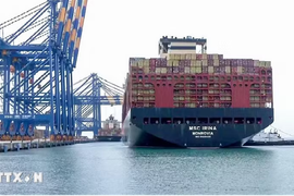 Ấn Độ đặt mục tiêu xuất khẩu 1.000 tỷ USD đến 2027 amid dự trữ ngoại hối giảm