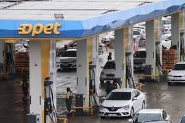 Giá dầu thế giới tăng nhẹ trước kỳ nghỉ lễ Mỹ và tiến trình đàm phán Iran Mỹ