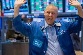 Khối ngoại chi gần 700 tỷ đồng "gom" cổ phiếu Việt Nam trong ngày VN-Index bật tăng 40 điểm