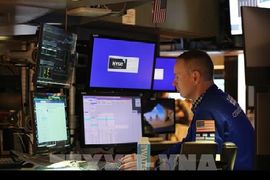 Chứng khoán Mỹ khởi sắc nhờ lợi nhuận "khủng" của Microsoft