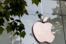 Apple báo lãi vượt kỳ vọng trong quý cuối nhiệm kỳ của CEO Tim Cook