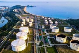 Báo lãi quý 2 tăng 384%, cổ phiếu nhà máy lọc dầu 3 tỷ USD của Việt Nam lập tức tăng vọt