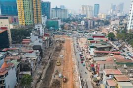 Giải ngân đầu tư công 6 tháng đạt hơn 356.900 tỷ đồng, vẫn đối mặt nhiều "điểm nghẽn"