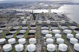 Giá dầu tiếp tục đà tăng trong phiên sáng 10/8