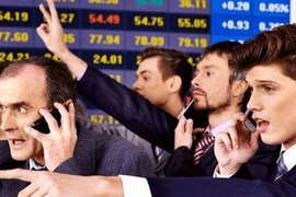 Hai mã ngân hàng cùng một cổ phiếu Bluechips được tự doanh CTCK gom mạnh phiên giảm điểm