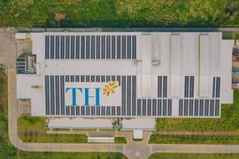 Chị em Chủ tịch công ty mía đường 120 tỷ bán hơn 50% vốn cho Tập đoàn TH