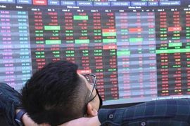 Khởi đầu tháng Ngâu: Chứng khoán Việt Nam mất 324.000 tỷ vốn hóa sau 2 phiên
