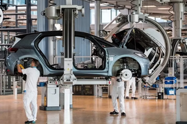 Ủy ban châu Âu phê chuẩn thương vụ Volkswagen bán cổ phần