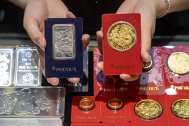 Giá vàng “lượn sóng”, bật tăng trở lại vào cuối tuần