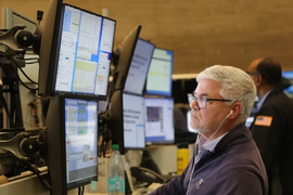Phố Wall đỏ sàn, khi lợi suất trái phiếu Mỹ lập đỉnh