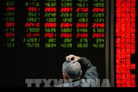 Chứng khoán châu Á biến động mạnh theo đợt bán tháo cổ phiếu công nghệ